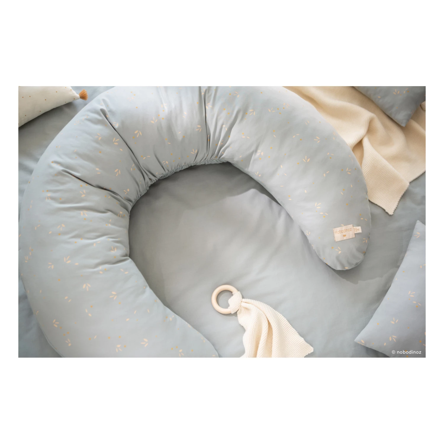 Outlet π₯ Best Sale βοΈ Luna Willow Organic Cotton Nursing Pillow Pale blue Nobodinoz Design Baby π π - Image 5